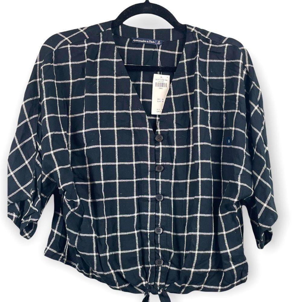 NWT Abercrombie & Fitch Black and White Criss Cross Tie Waist Womens Blouse Sz S